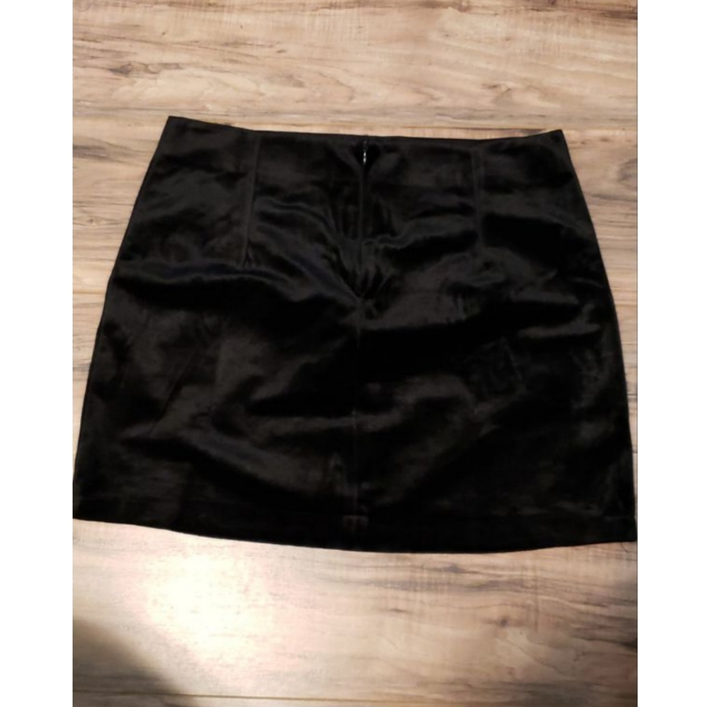Embroidered Skirt - Picture 2 of 2